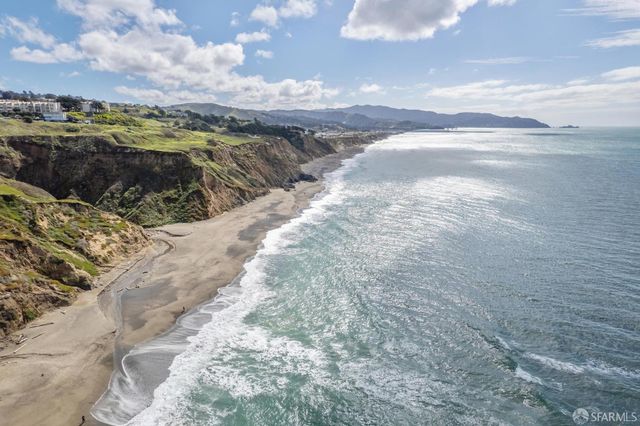 60 Rockford Avenue, Daly City, CA 94015