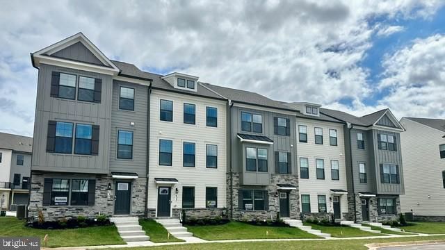 237 MONROE AVE, Frederick, MD 21701
