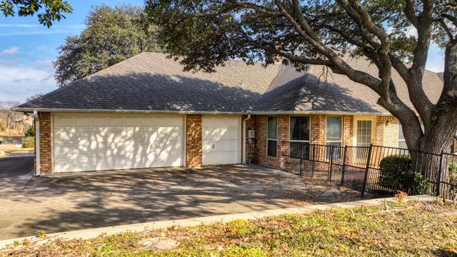 11705 Wind Creek Court, Fort Worth, TX 76008
