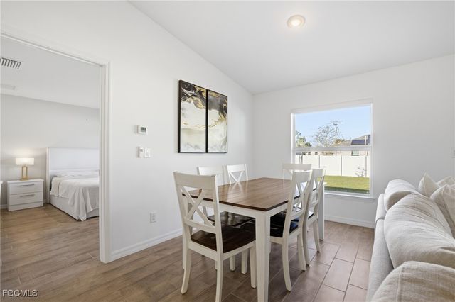 1910 NW 27th PL, Cape Coral, FL 33993