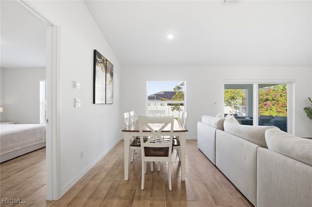 1910 NW 27th PL, Cape Coral, FL 33993