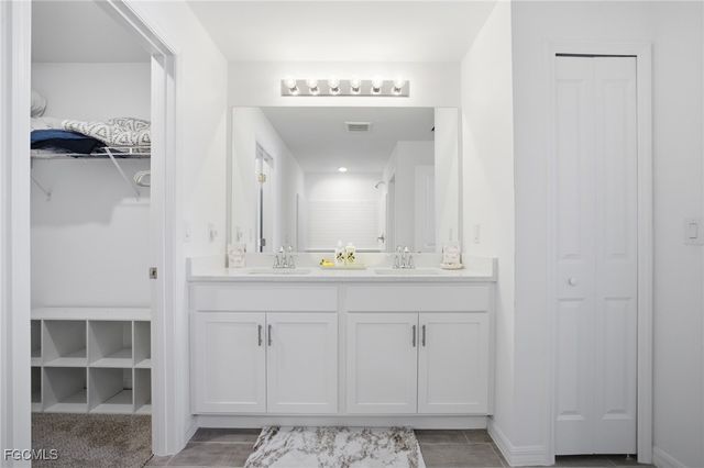 1910 NW 27th PL, Cape Coral, FL 33993