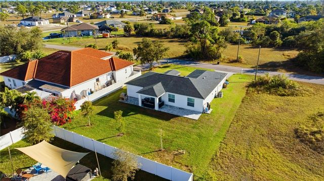 1910 NW 27th PL, Cape Coral, FL 33993