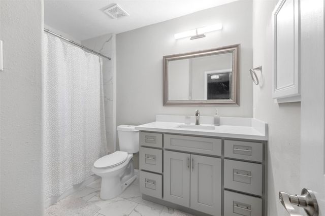 1413 Highway 146 S, La Porte, TX 77571