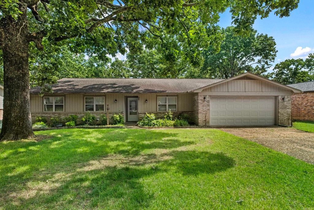 35 Daniel Drive, Sherwood, AR 72120