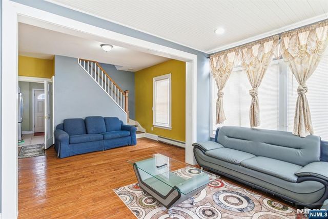 328 Hawthorne Street, Orange, NJ 07050