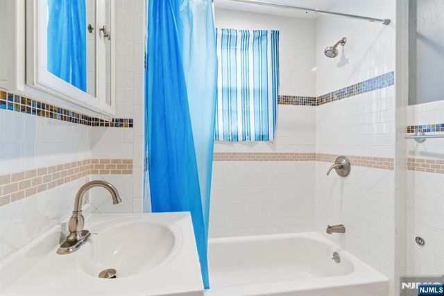 328 Hawthorne Street, Orange, NJ 07050