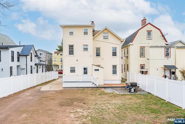 328 Hawthorne Street, Orange, NJ 07050