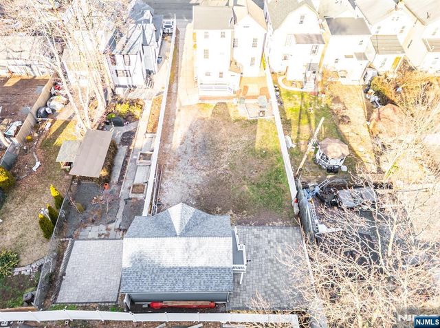 328 Hawthorne Street, Orange, NJ 07050