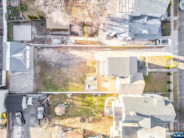 328 Hawthorne Street, Orange, NJ 07050