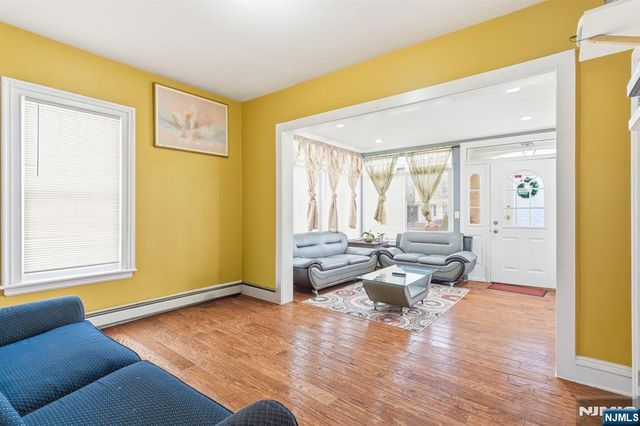 328 Hawthorne Street, Orange, NJ 07050