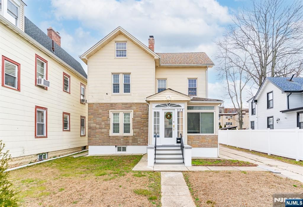 328 Hawthorne Street, Orange, NJ 07050