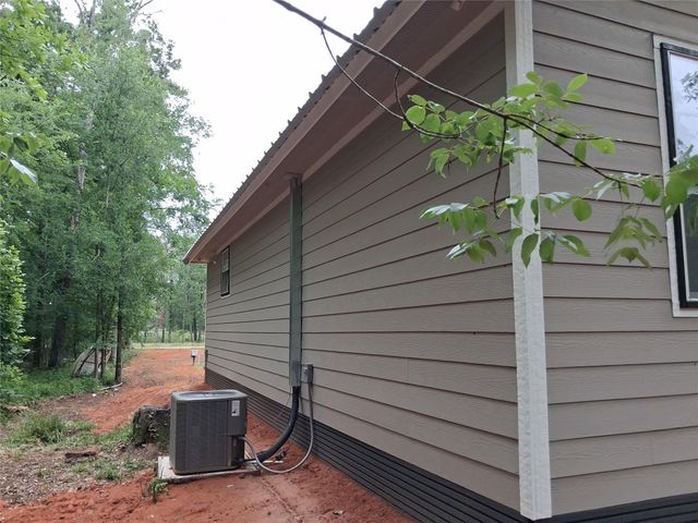 372 Daisy Drive, Livingston, TX 77351