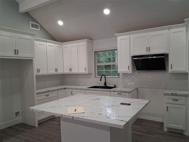 372 Daisy Drive, Livingston, TX 77351
