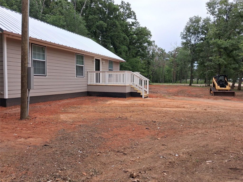 372 Daisy Drive, Livingston, TX 77351