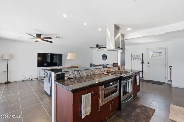 1321 E Earll Dr Drive, Phoenix, AZ 85014