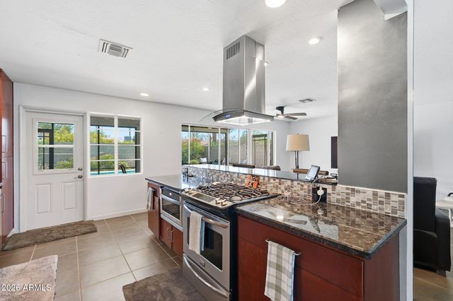 1321 E Earll Dr Drive, Phoenix, AZ 85014