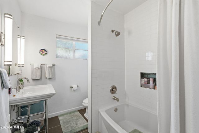 1321 E Earll Dr Drive, Phoenix, AZ 85014