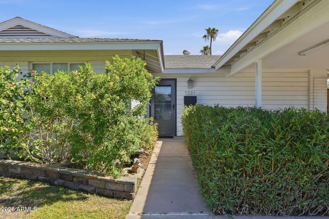 1321 E Earll Dr Drive, Phoenix, AZ 85014