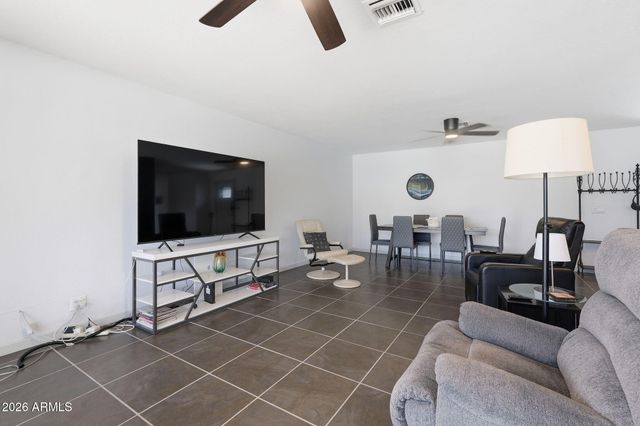 1321 E Earll Dr Drive, Phoenix, AZ 85014