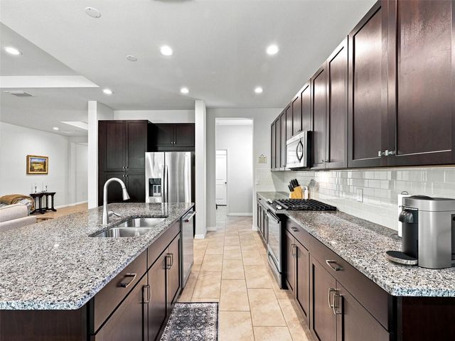 5133 ADMIRAL POINTE DRIVE, Apollo Beach, FL 33572