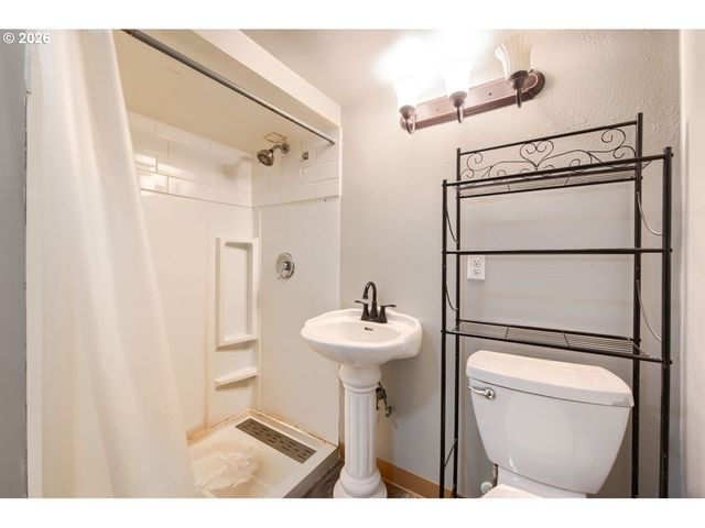 2236 Se 185TH Ave, Portland, OR 97233
