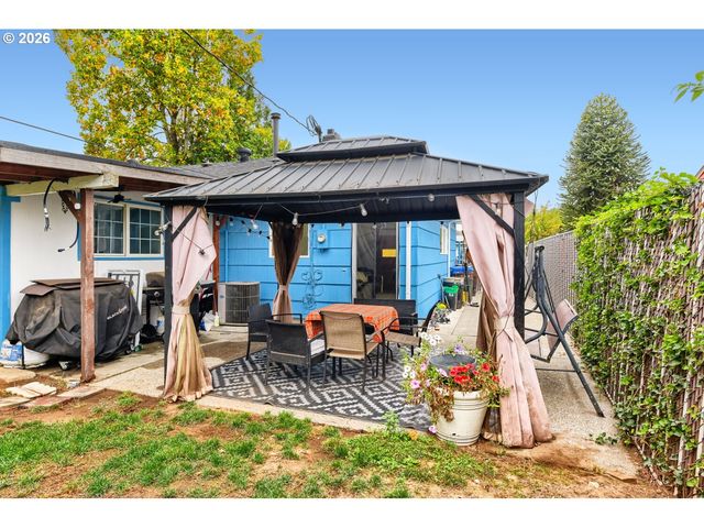 2236 Se 185TH Ave, Portland, OR 97233