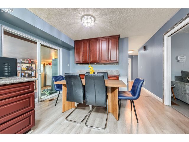 2236 Se 185TH Ave, Portland, OR 97233