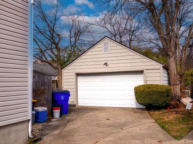 930 Chase Avenue, Hamilton, OH 45015