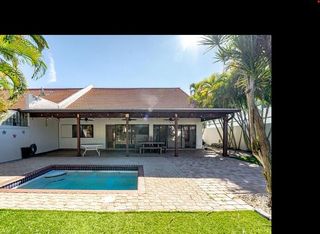 665 Jeffery Street, Boca Raton, FL 33487