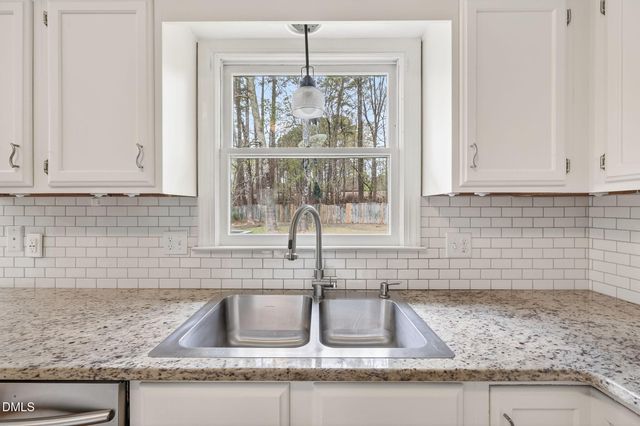 1005 Autumnwood Circle, Apex, NC 27502