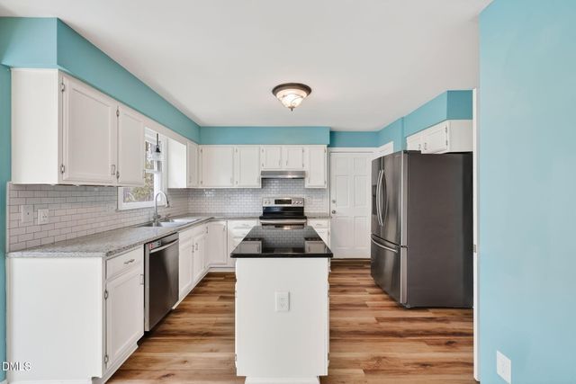 1005 Autumnwood Circle, Apex, NC 27502