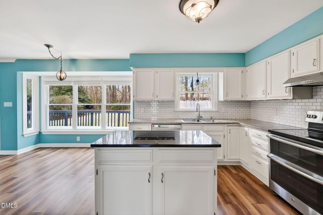 1005 Autumnwood Circle, Apex, NC 27502