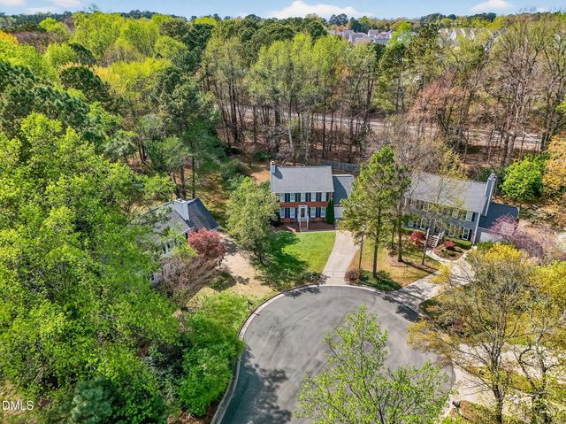 1005 Autumnwood Circle, Apex, NC 27502