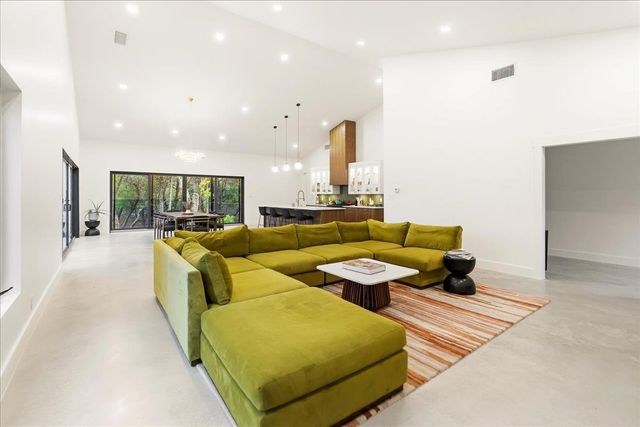1550 Montell RD, Wimberley, TX 78676