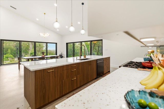 1550 Montell RD, Wimberley, TX 78676