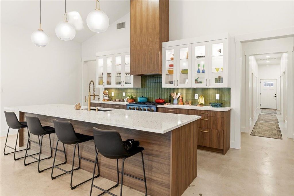 1550 Montell RD, Wimberley, TX 78676