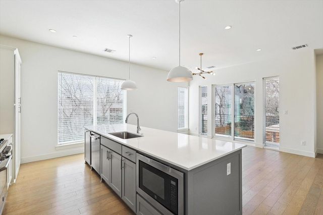 5954 Lewis Street 104, Dallas, TX 75206