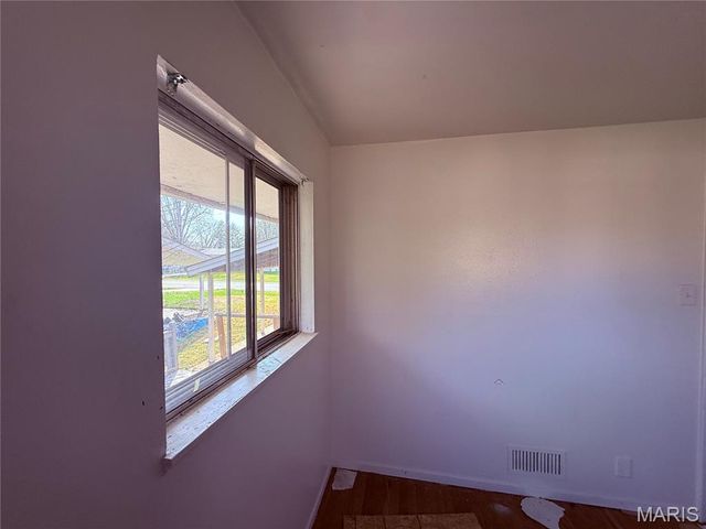 10416 Durness Drive, St Louis, MO 63137