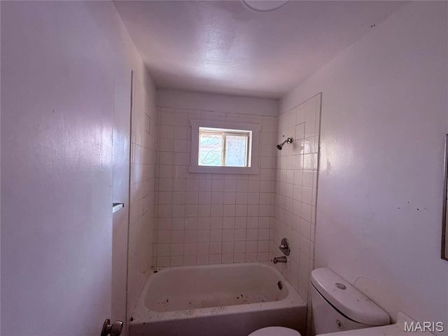 10416 Durness Drive, St Louis, MO 63137