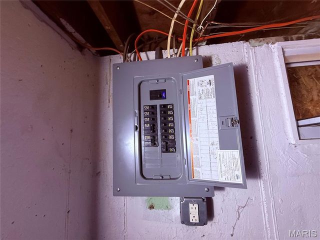 10416 Durness Drive, St Louis, MO 63137