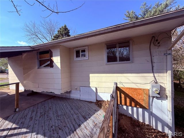 10416 Durness Drive, St Louis, MO 63137