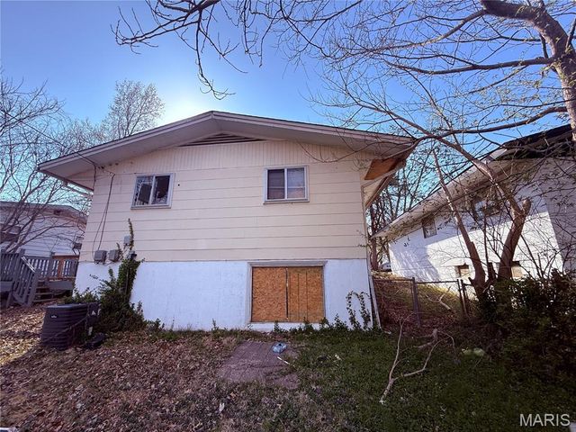 10416 Durness Drive, St Louis, MO 63137