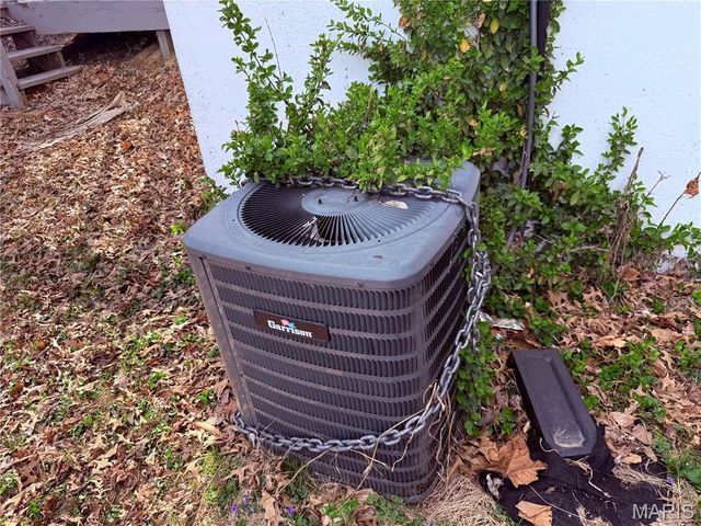 10416 Durness Drive, St Louis, MO 63137