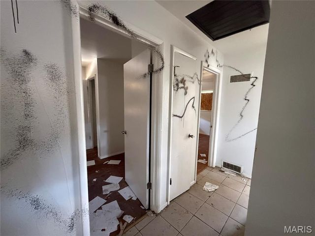 10416 Durness Drive, St Louis, MO 63137