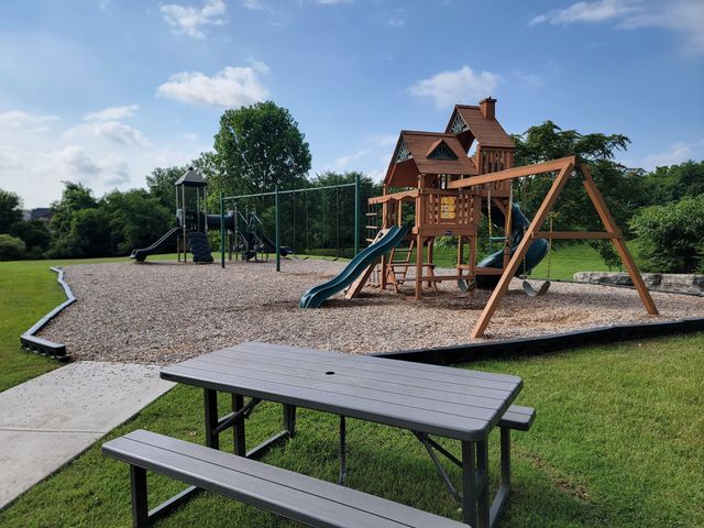 340 Landings Way, Mount Juliet, TN 37122