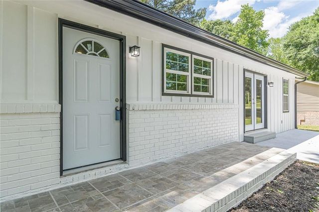 8591 Chestnut Lane, Lithia Springs, GA 30122