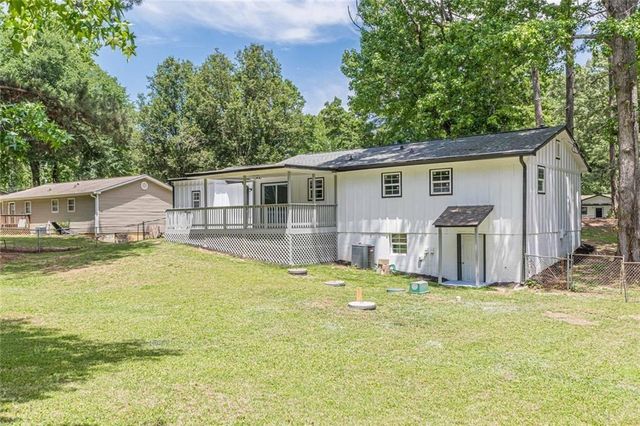 8591 Chestnut Lane, Lithia Springs, GA 30122