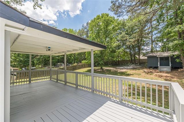 8591 Chestnut Lane, Lithia Springs, GA 30122