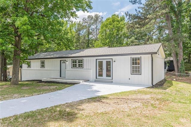 8591 Chestnut Lane, Lithia Springs, GA 30122